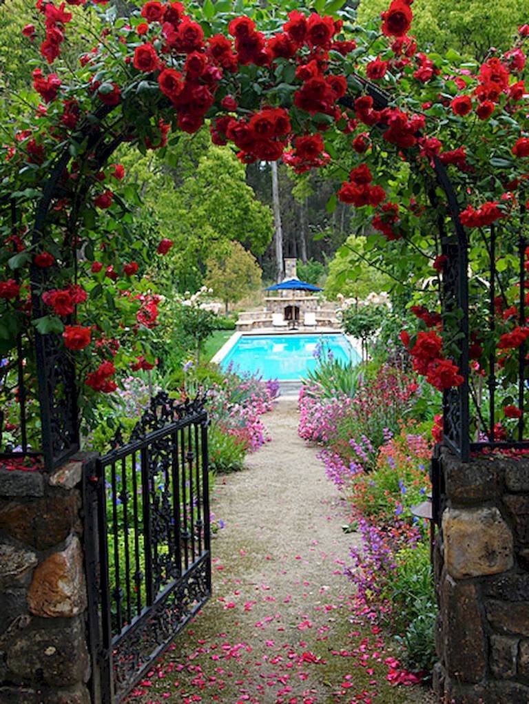 Beautiful Front Yard Cottage Garden Landscaping Ideas