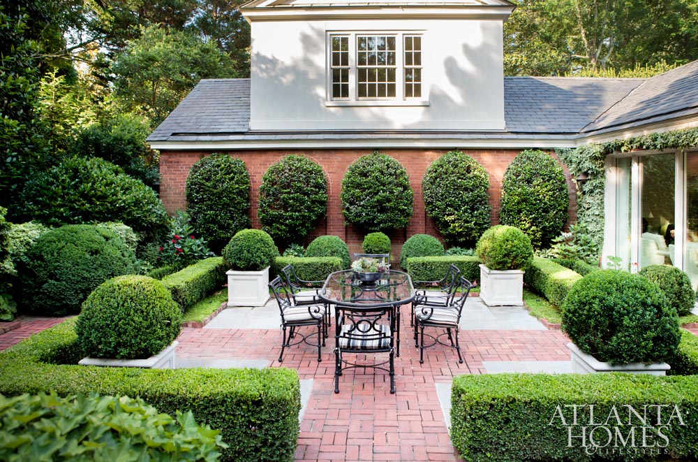The Manicured Rear Garden