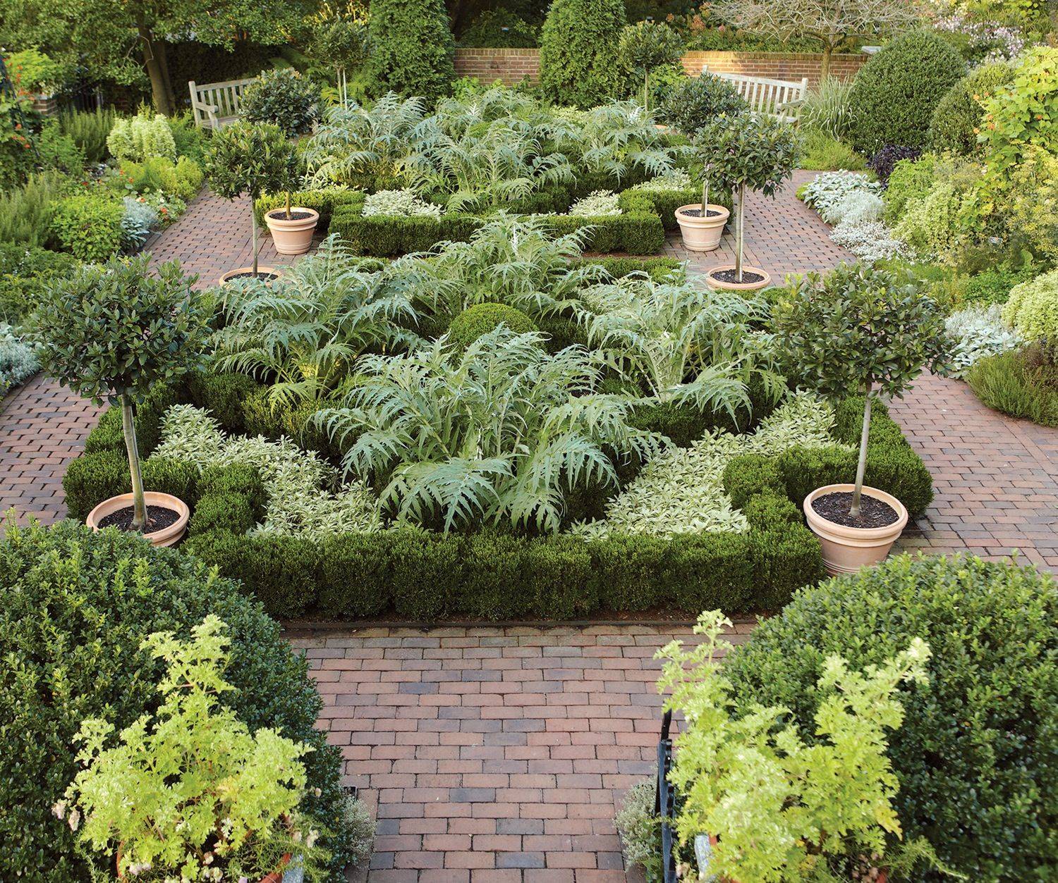 Large Gardens Estates Jo Alderson Phillips