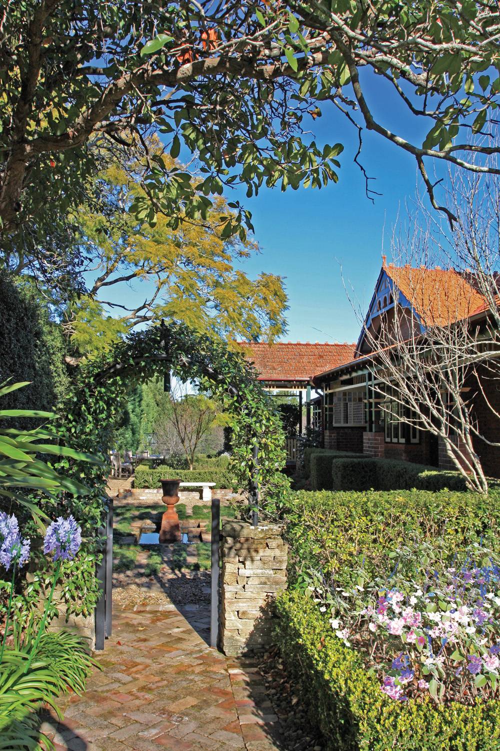 A Traditional Home Completehome