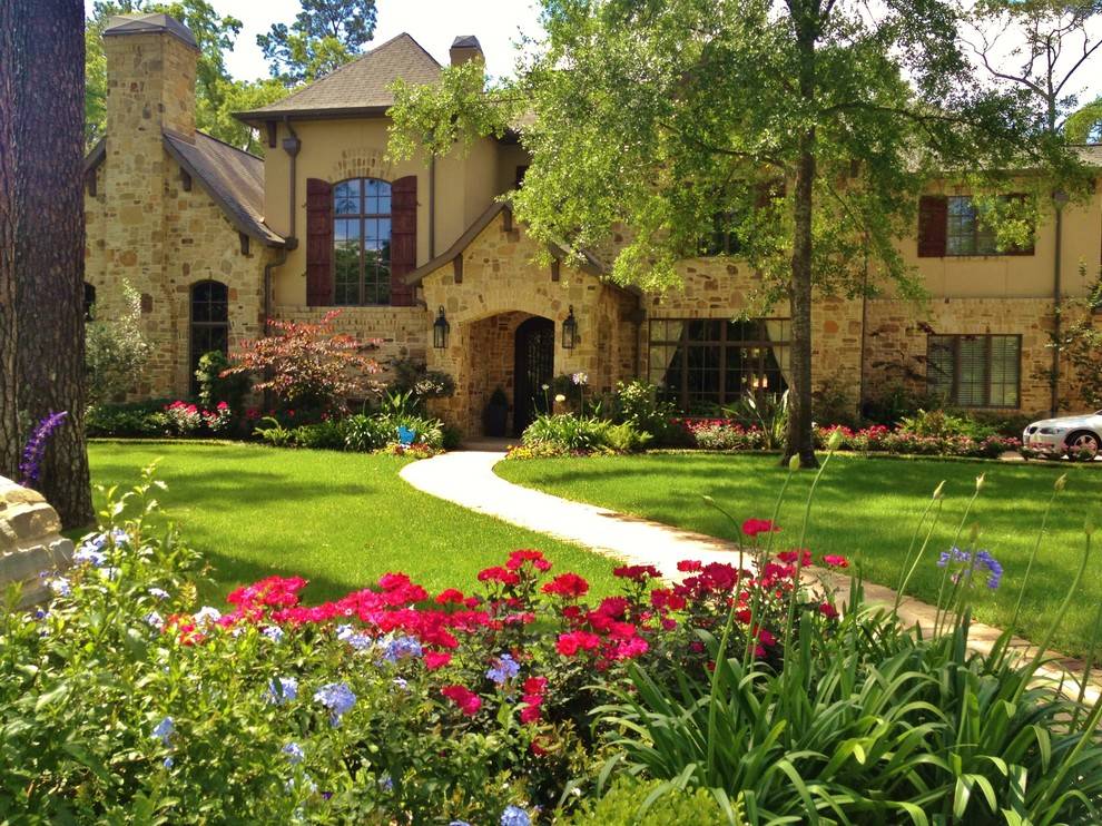 A Traditional Home Completehome