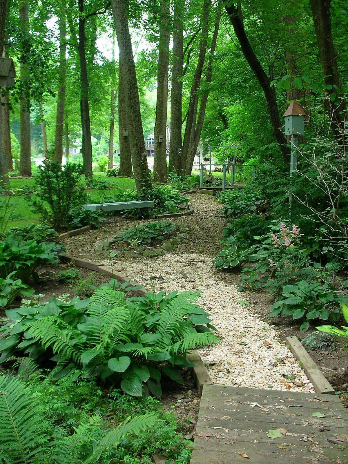 Gorgeous Woodland Garden Landscaping Design Ideas