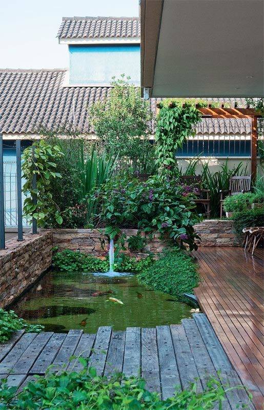Natural Wood Garden Path Ideas