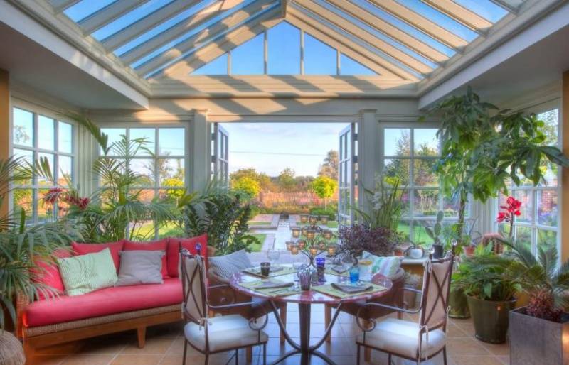 The Best Glass Ceiling Indoor Design Ideas