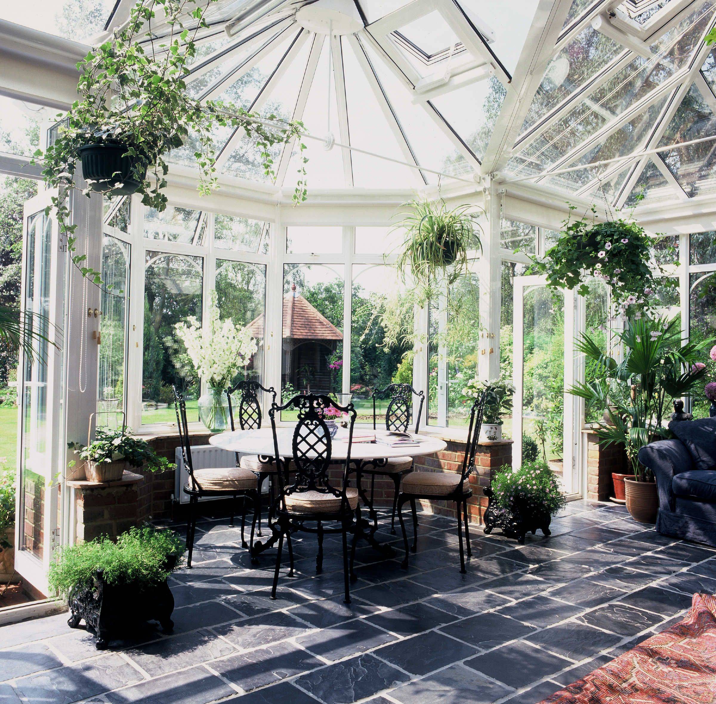 Beautiful Winter Garden Room