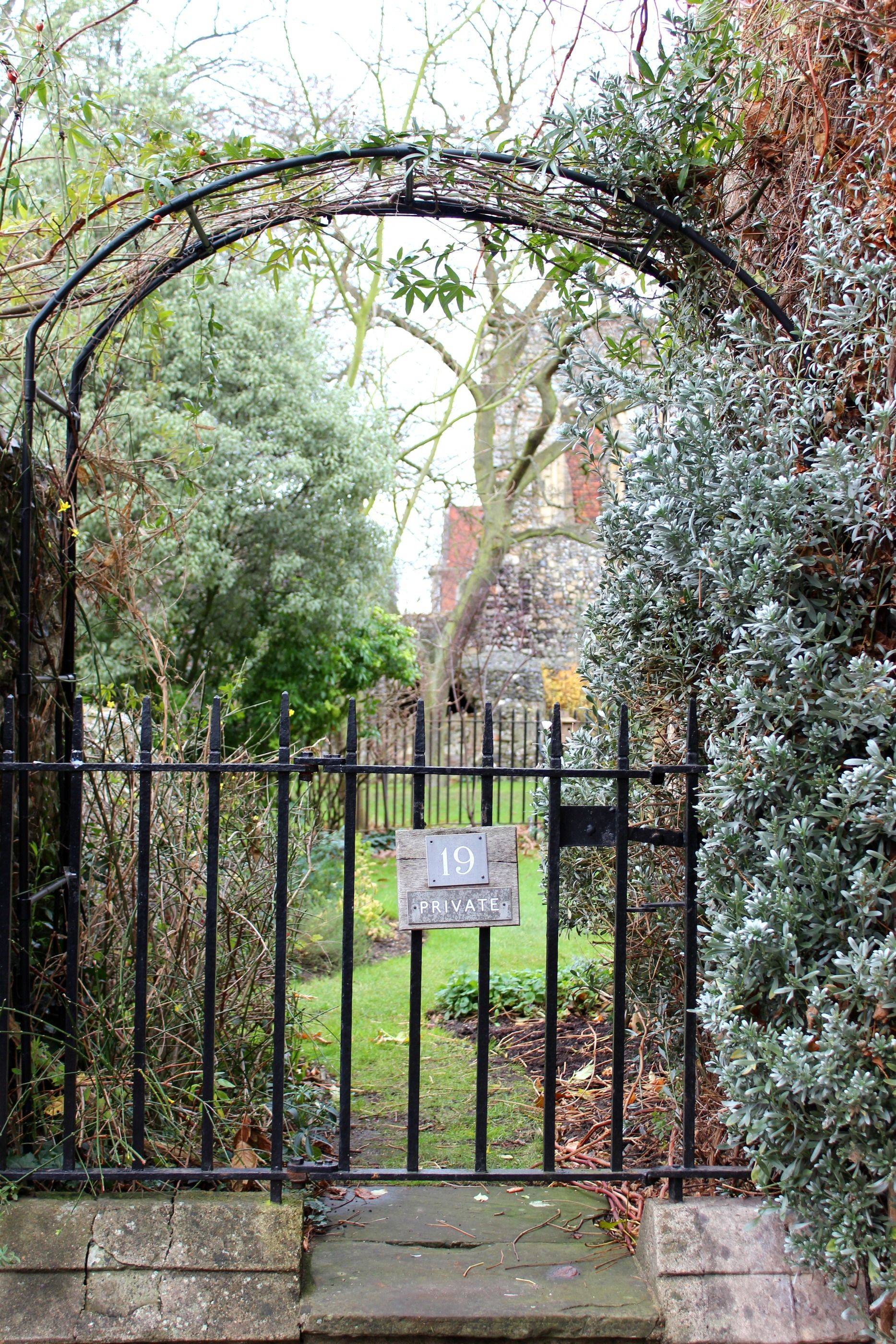 Awesome Rustic Wooden Garden Gates