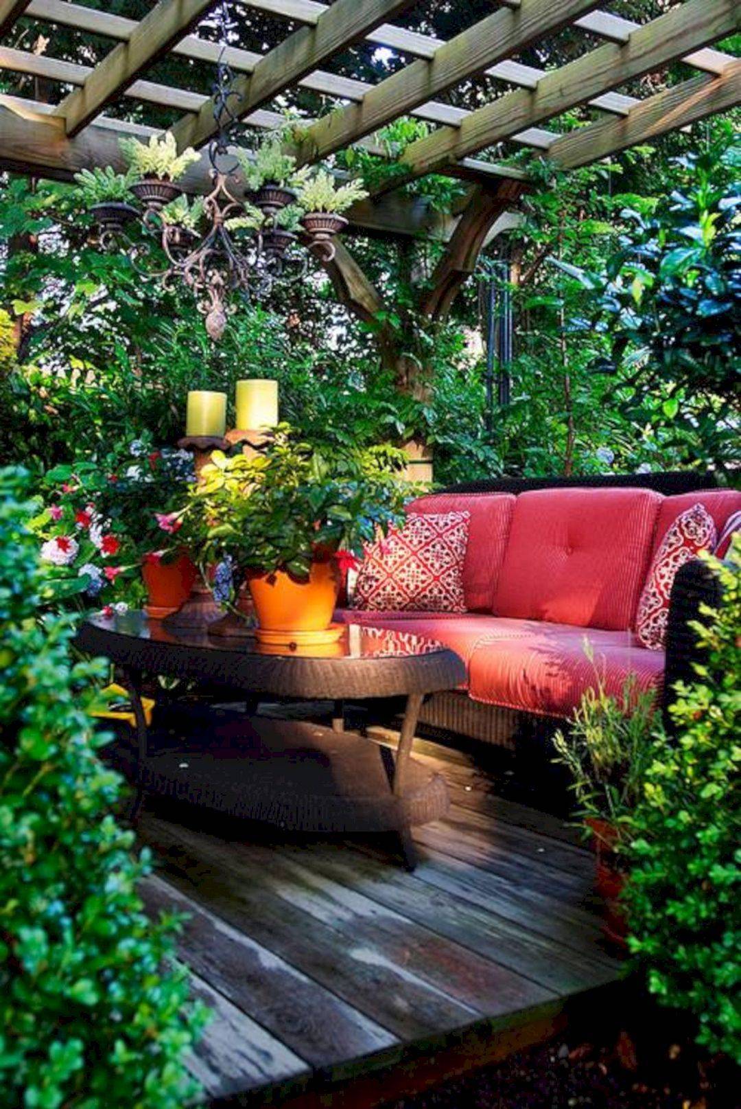 Lovable And Relaxing Garden Retreat Ideas