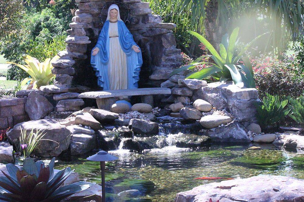 22 Garden Grotto Design Ideas You Cannot Miss | SharonSable