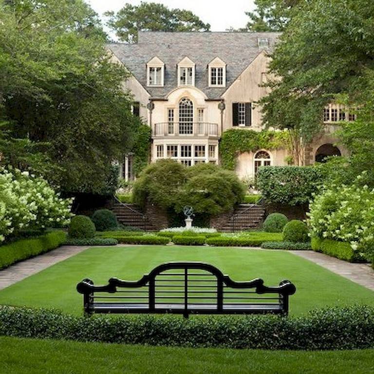 Beautiful Old Farmhouse Landscaping