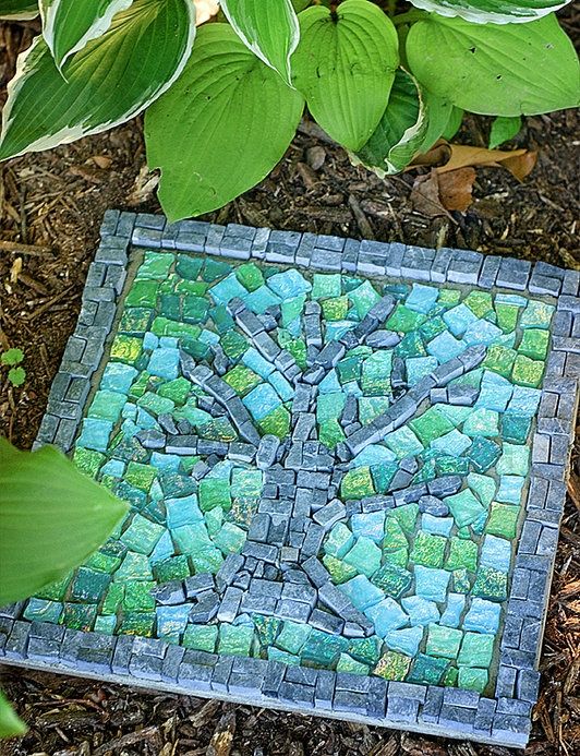 Beautiful Diy Stepping Stone Ideas