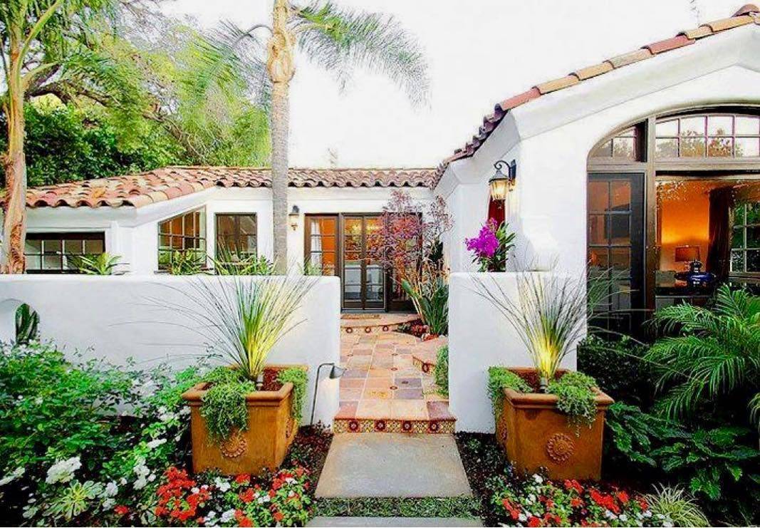 Utdoors Courtyard Design