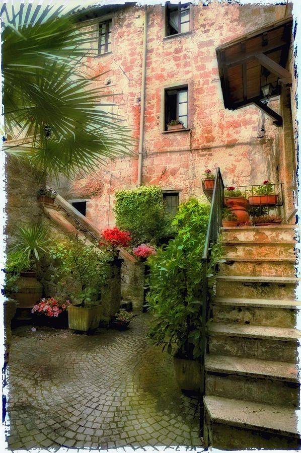 Beautiful Wallpaper Italian Farmhouse