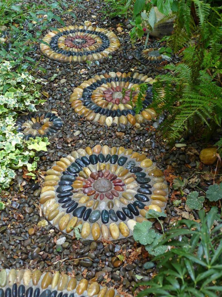 Unforeseen Diy Garden Mosaics Projects Mosaic Garden Mosaic