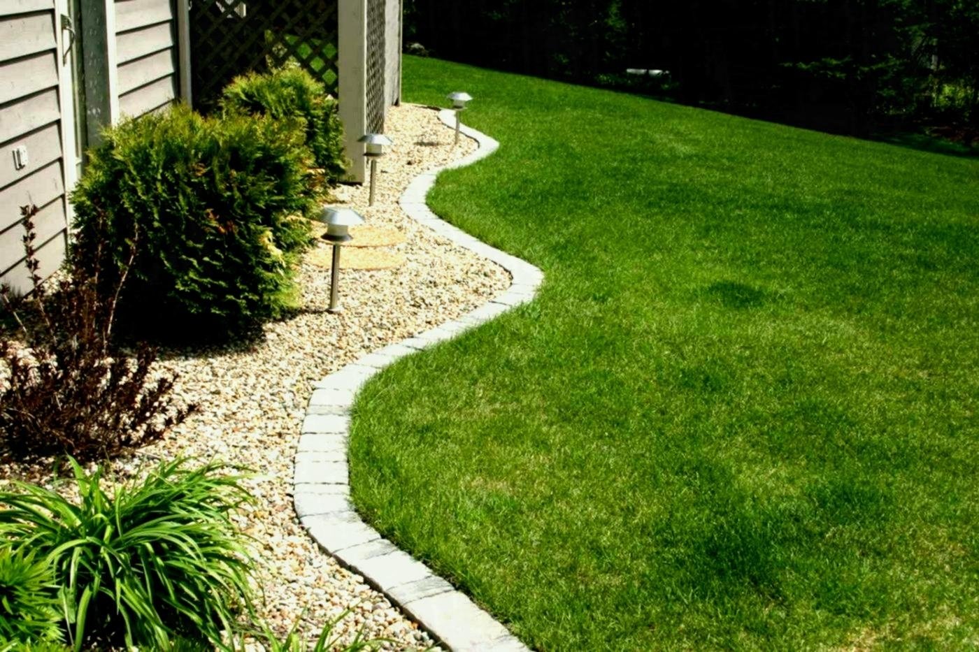 Clever Garden Bed Edging Ideas