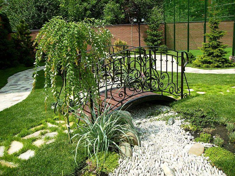 Inspiring Dry Riverbed Landscaping Ideas