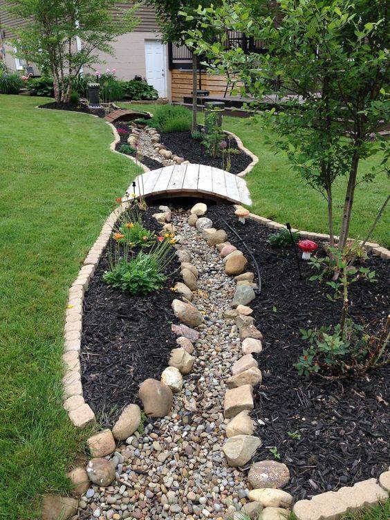 Landscaping Frontyard Dryriverbed Drycreek Gardenbridge