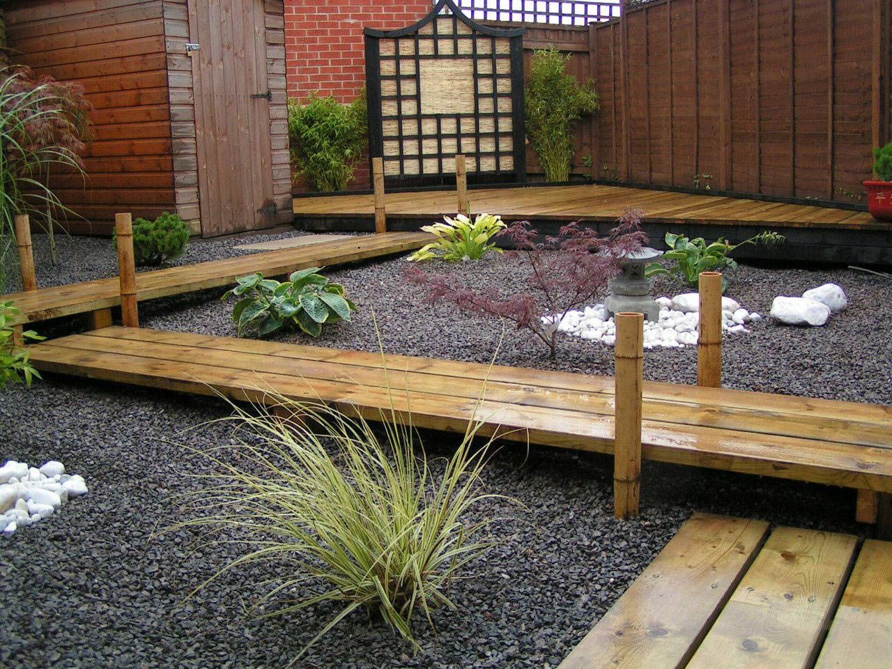 Simple Wooden Garden Path Ideas