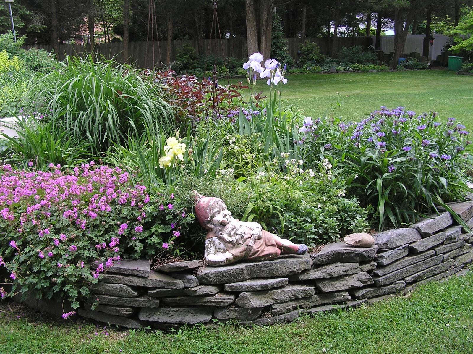 Fabulous Stone Wall Border Landscape Edging