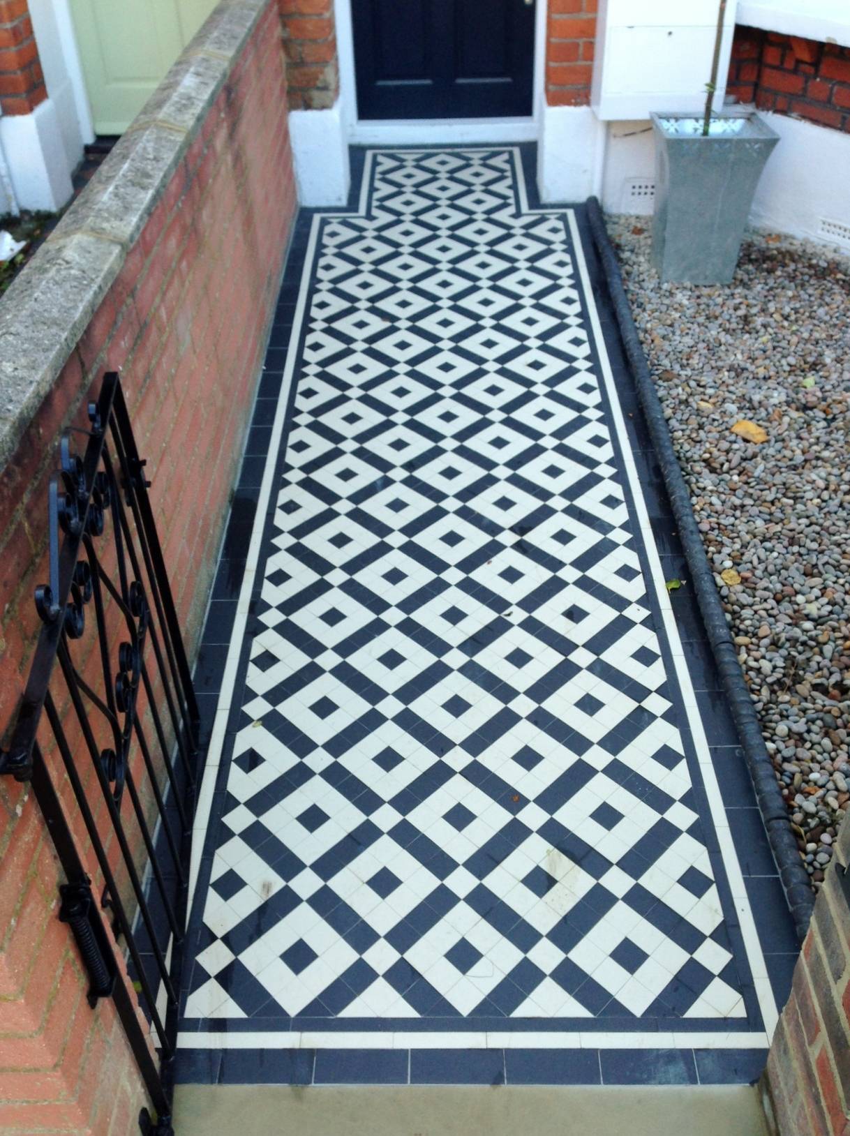 Best Stone Walkway Ideas