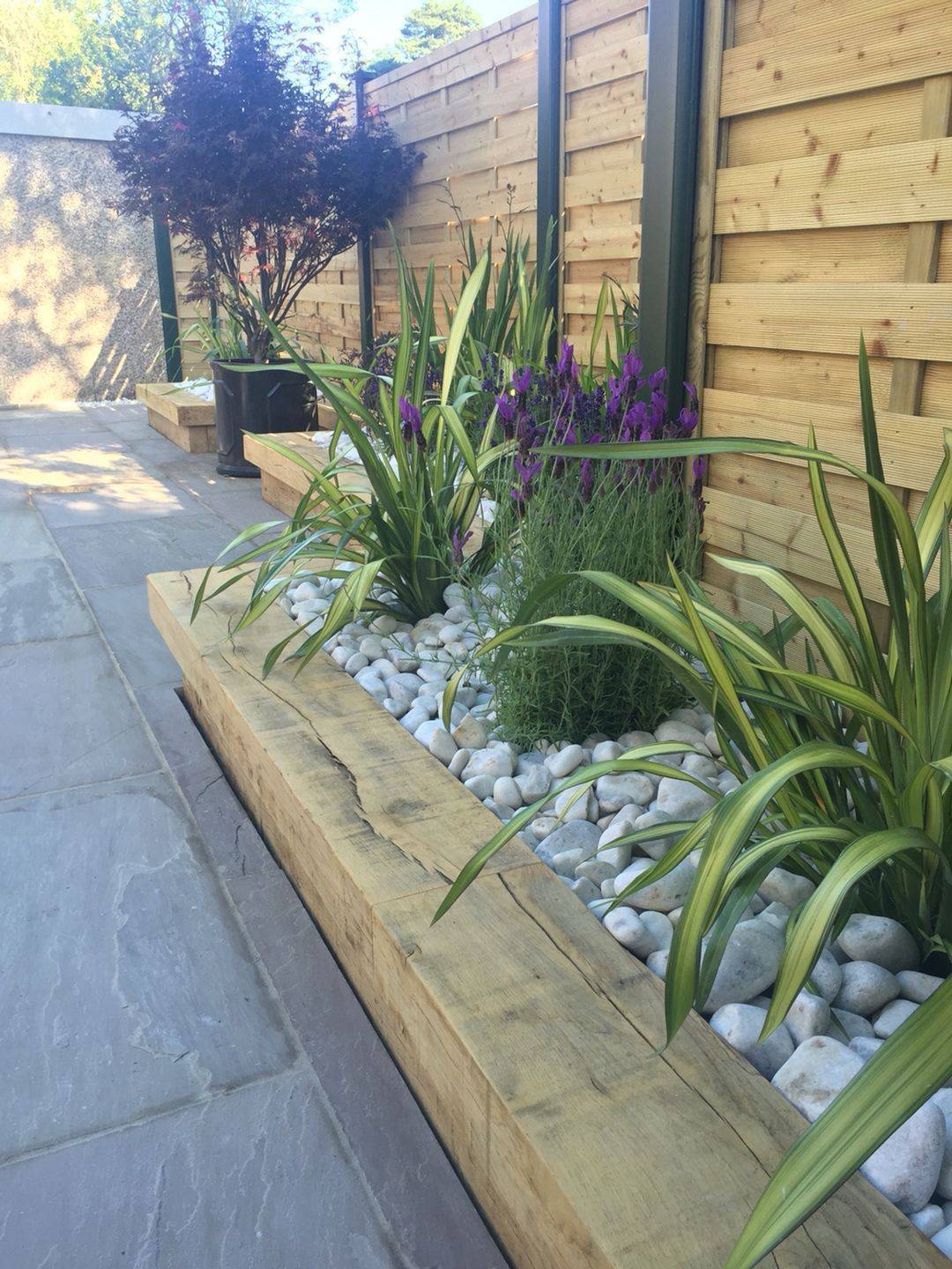 Beautiful Raised Flower Bed Stone Border Landscaping Retaining