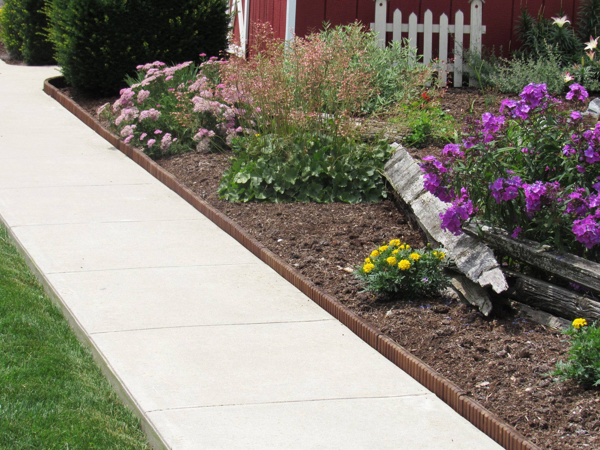 Timber Garden Edging Ideas