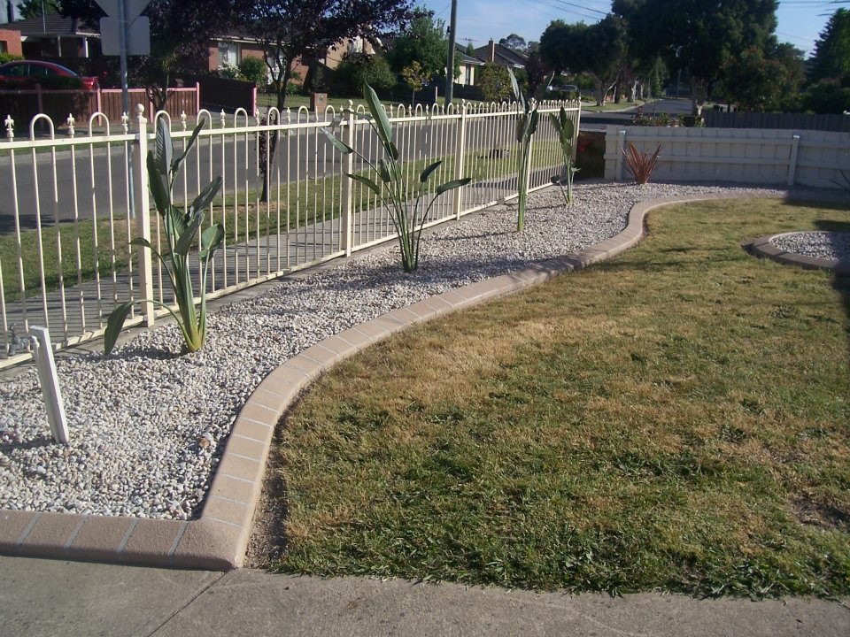 Diy Concrete Landscape Edging Forms