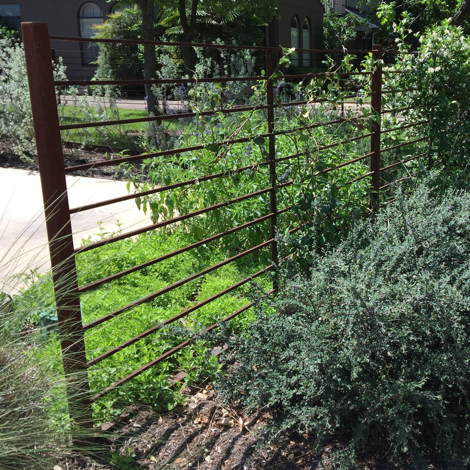Panels Metal Wire Garden Fences Edging Flower Bed Border Picket