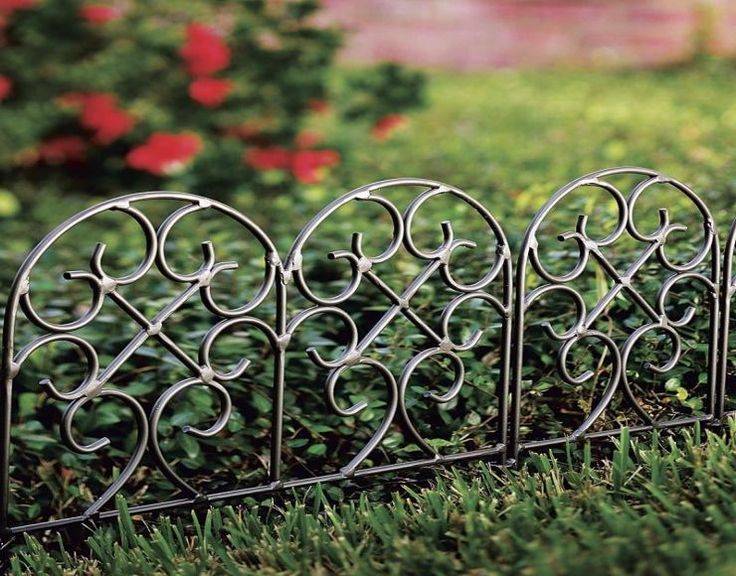 Sunnydaze Panel Victorian Border Fence Set Foot Overall Length