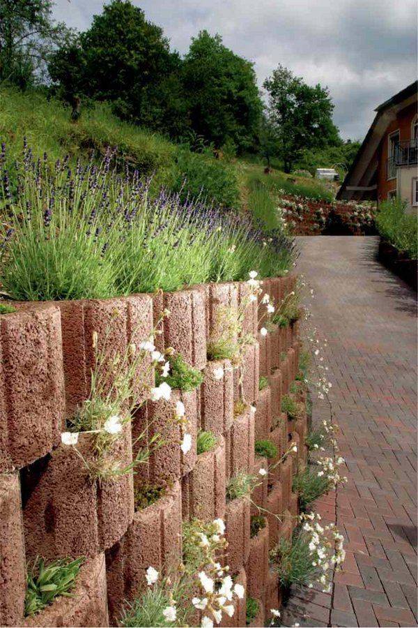 Creative Cinder Block Garden Design Ideas