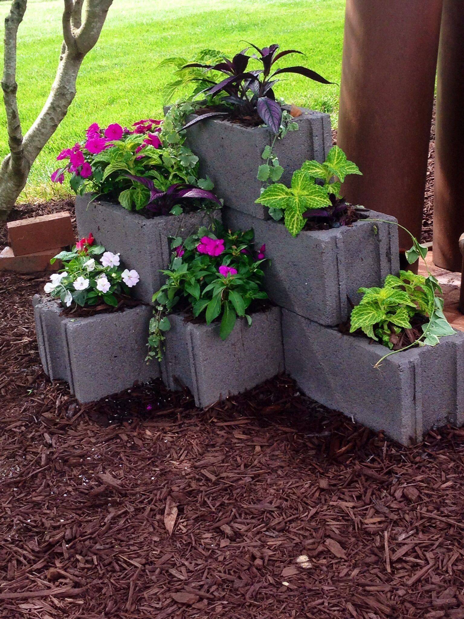 Unique Diy Cinder Block Garden Ideas