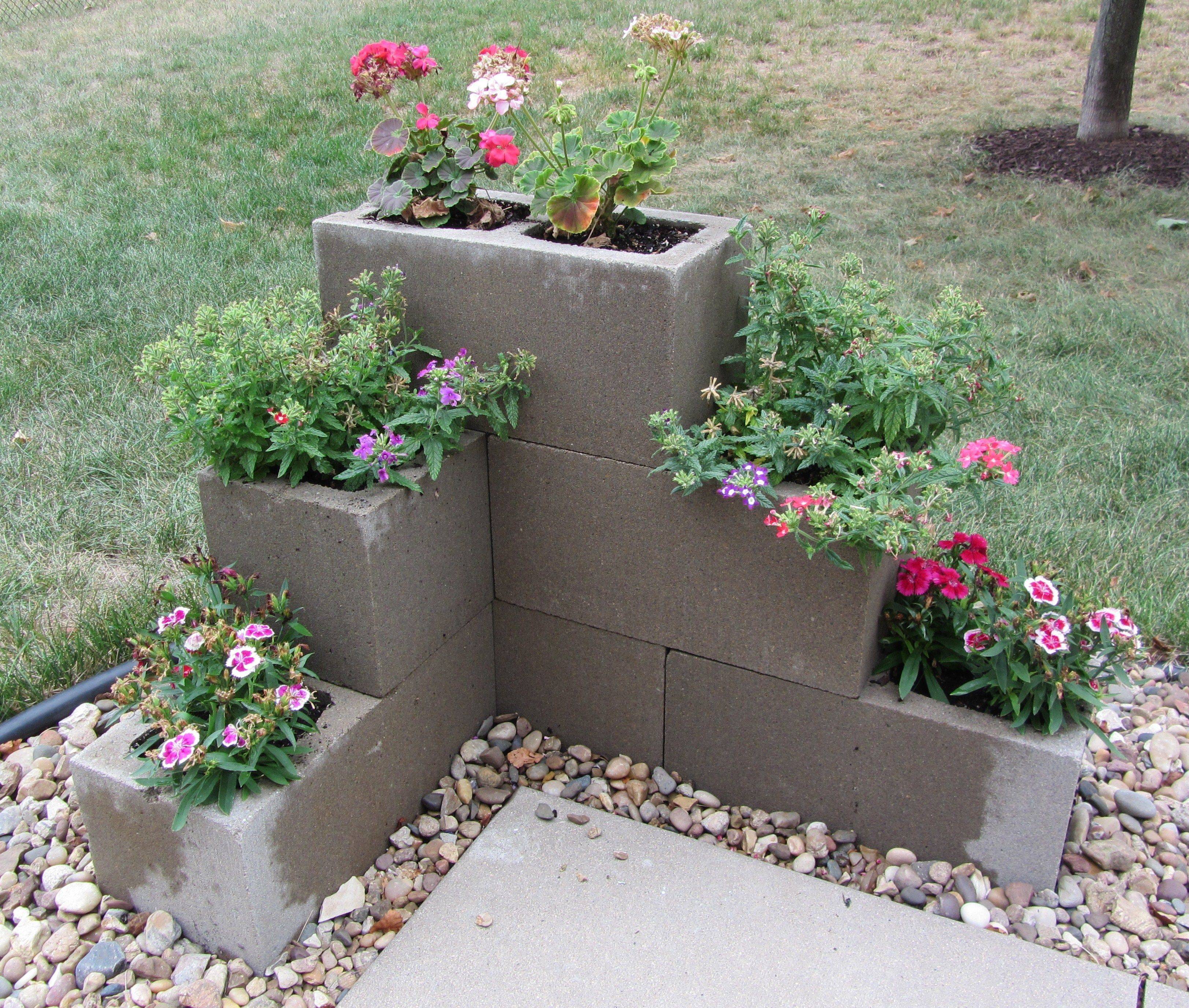 Cinder Block Garden Wall Ideas