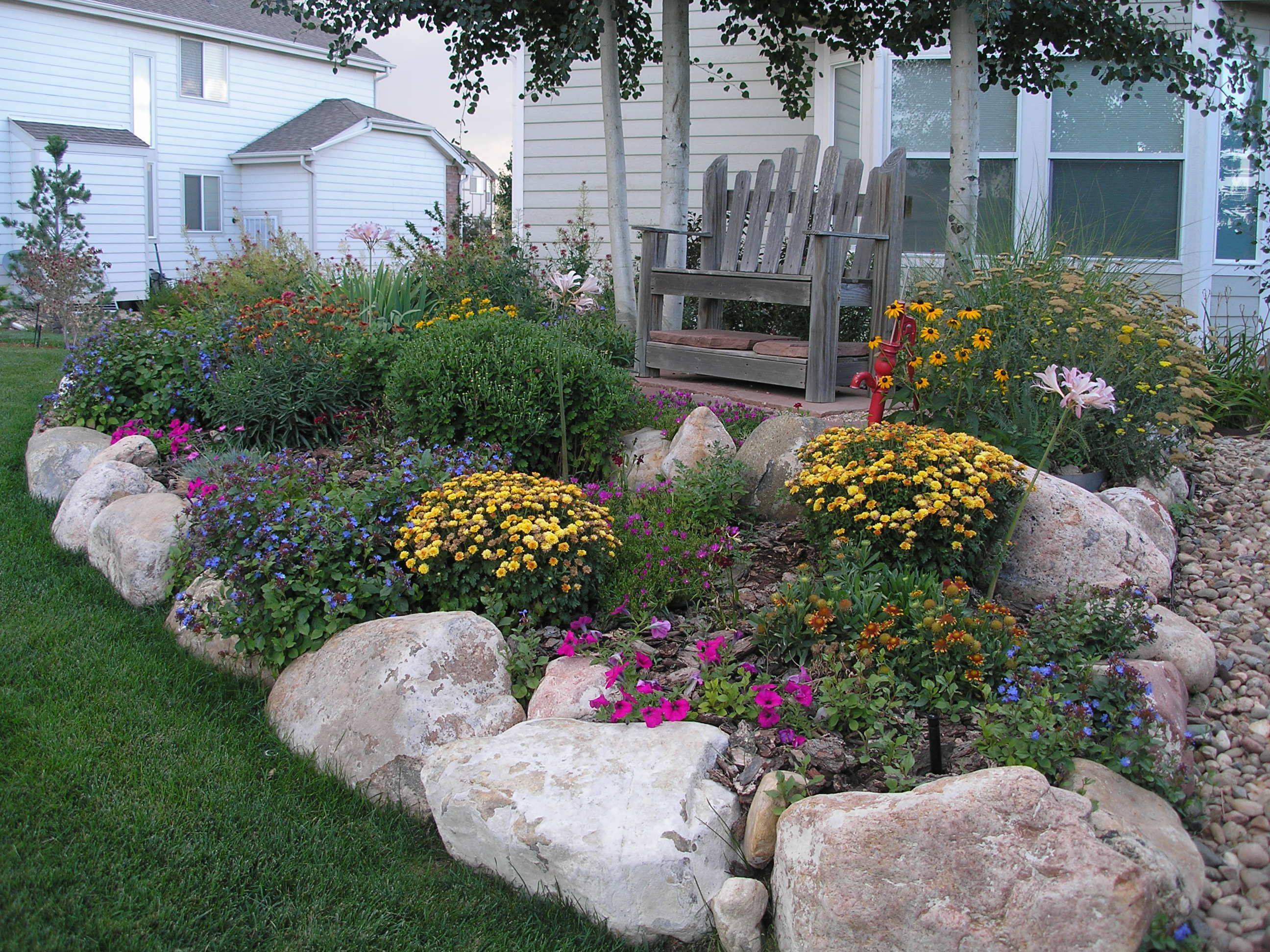 Creative Lawn Edging Ideas