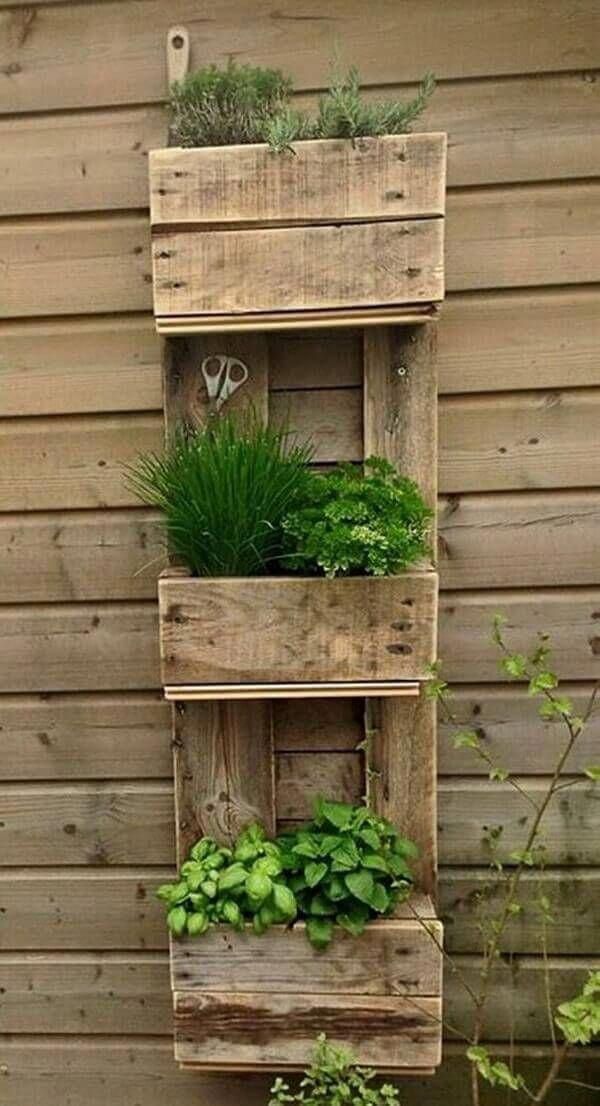 Upcycled Pallet Herb Garden Herb Garden Pallet