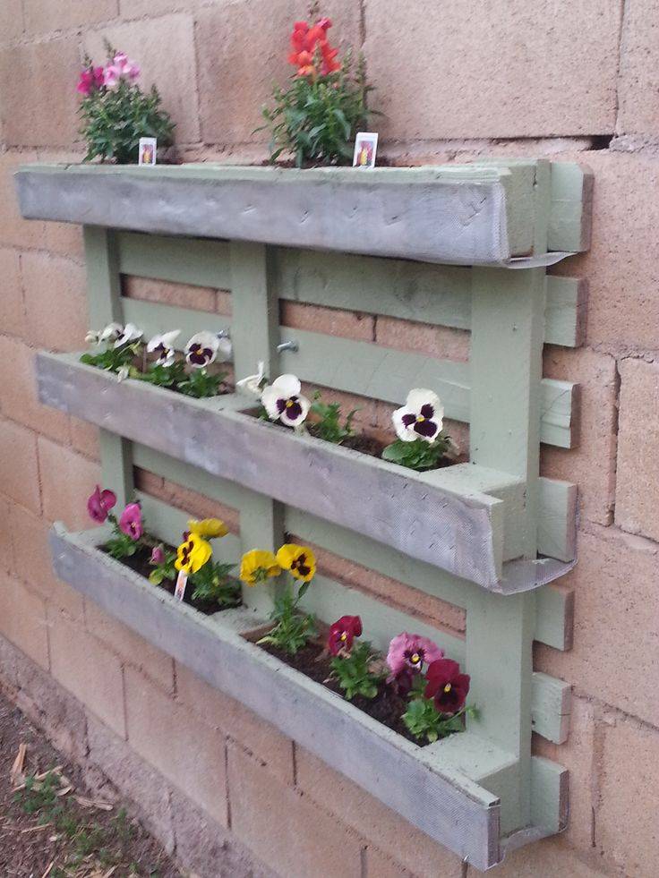 These Wooden Pallet Planter Boxes