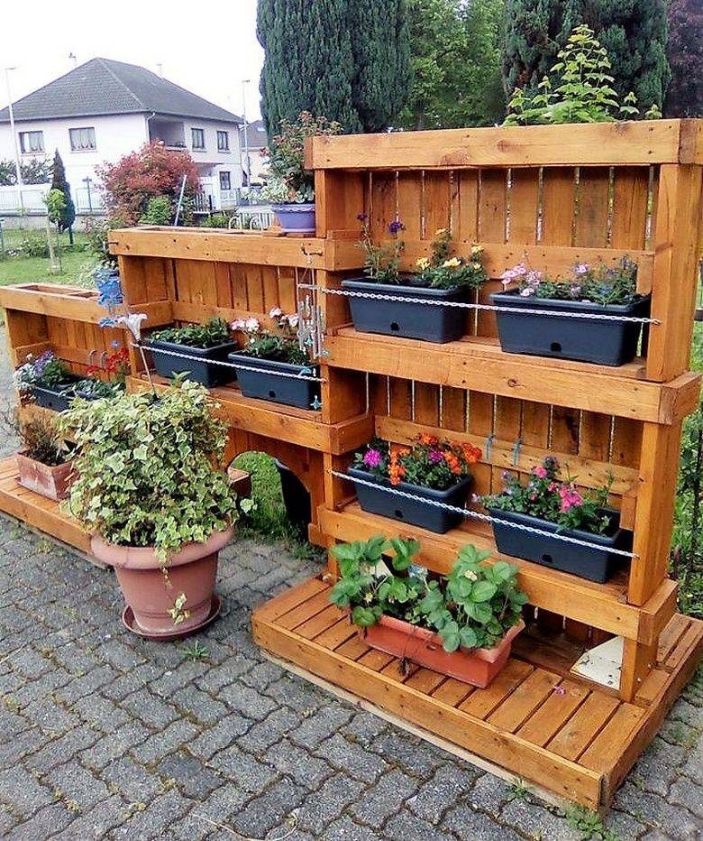 For Kids Giggles Vertical Pallet Garden Project