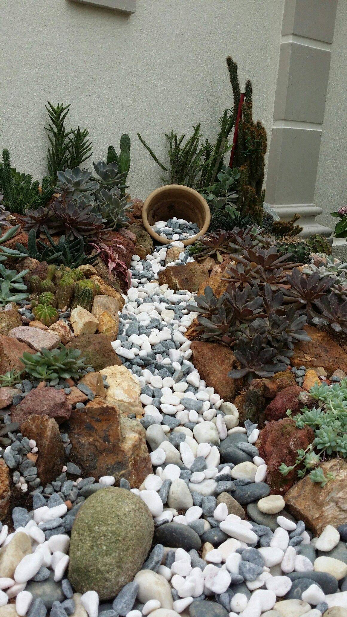 Super Easy Dry Creek Landscaping Ideas You Can Make