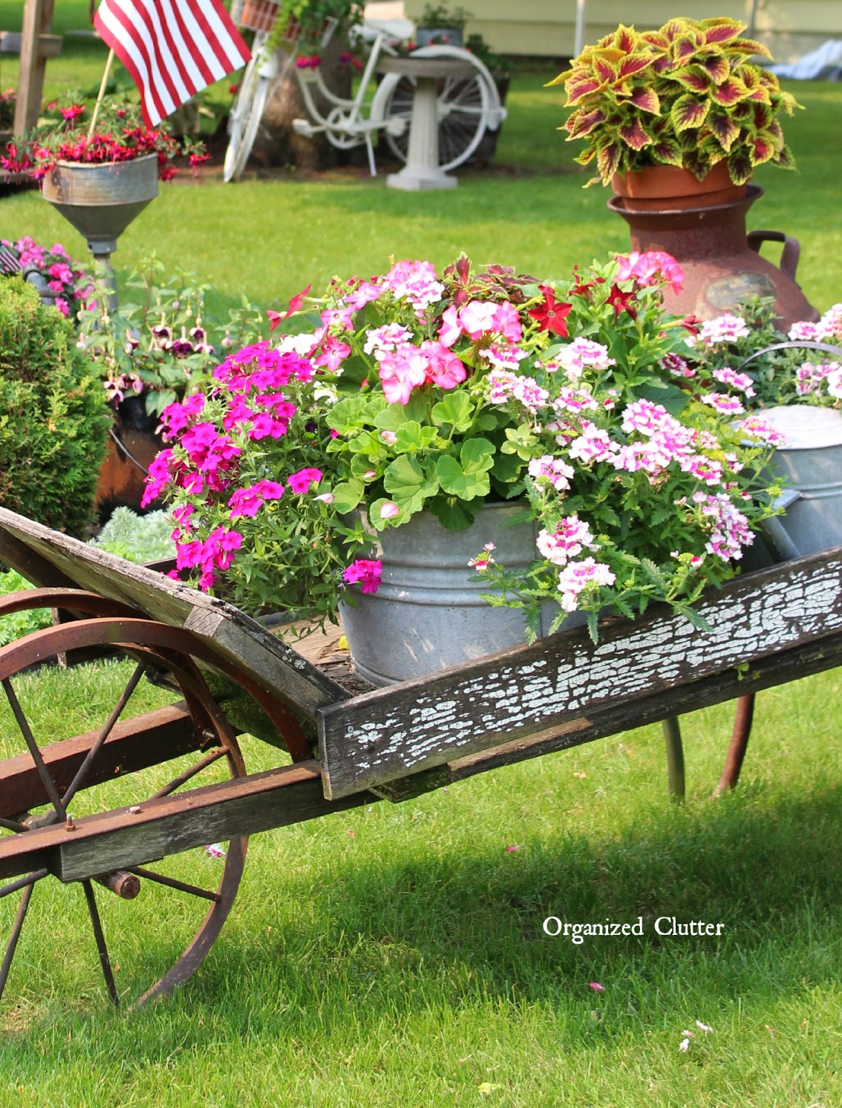 Awesome Diy Wheelbarrow Planter Ideas
