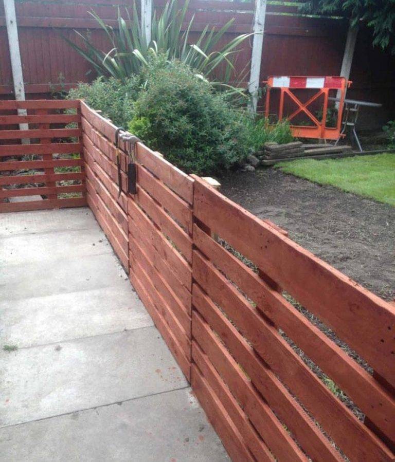 Pallet Garden Fence