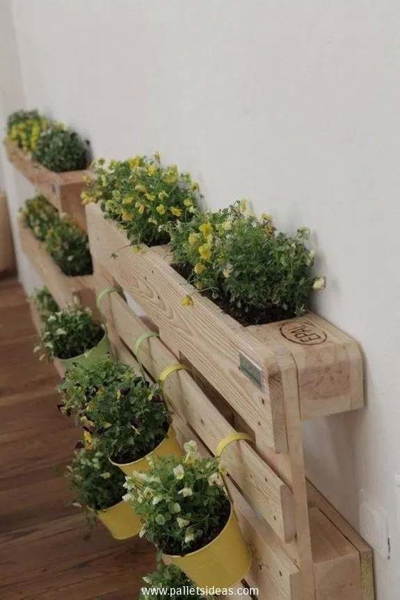Pallets Decorated Garden Pallet Ideas