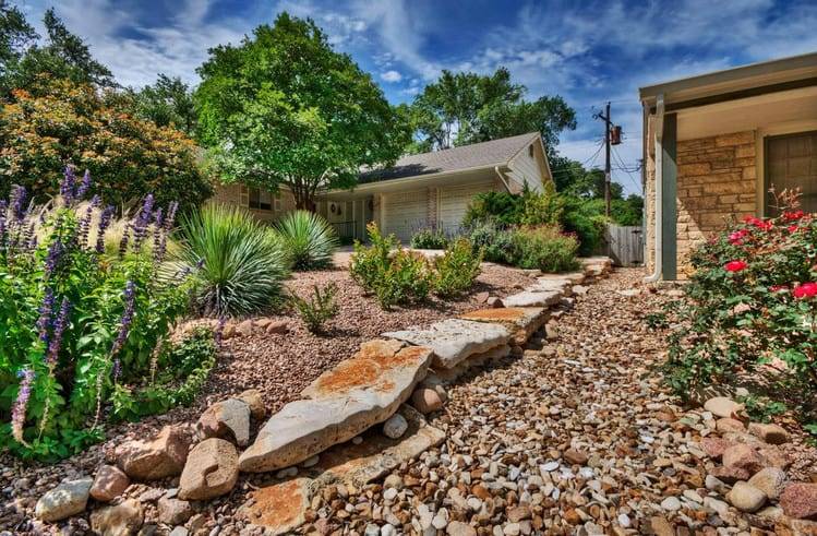 Popular Xeriscape Landscape Ideas