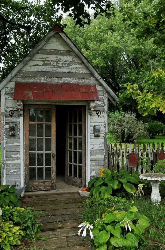 Cozy Very Small Garden
