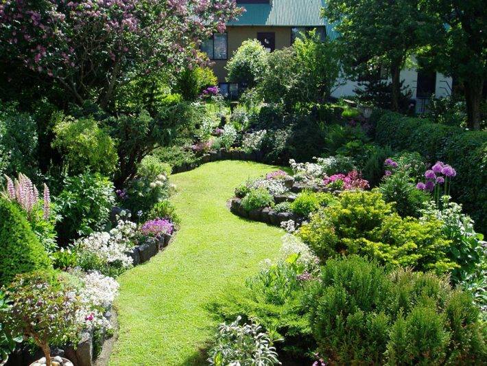 Pretty Small Front Yard Landscaping Ideas