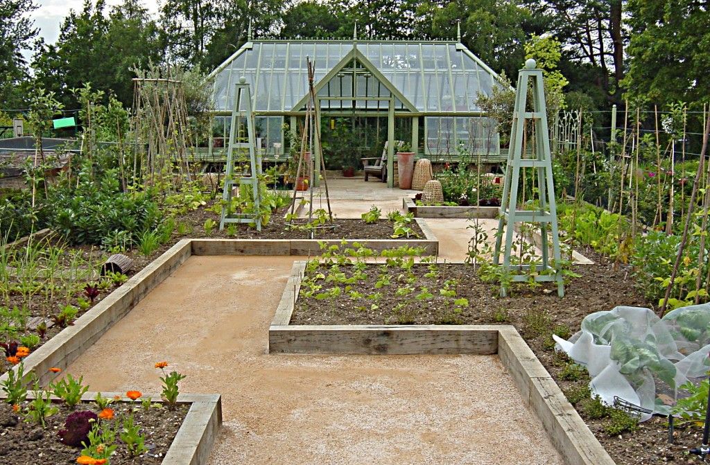 Very Beautiful Backyard Vegetable Garden Designs