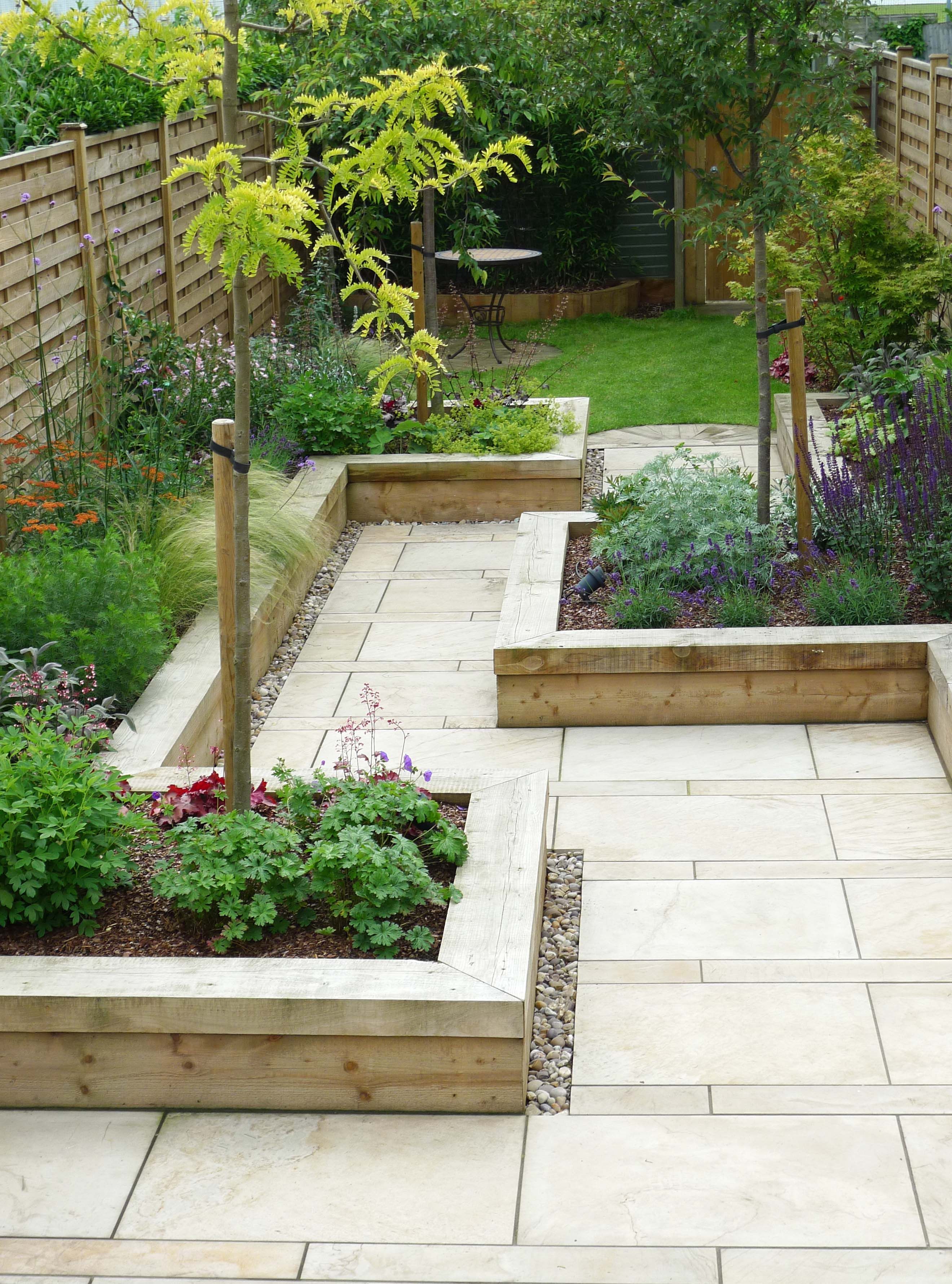 Long Narrow Flower Bed Ideas
