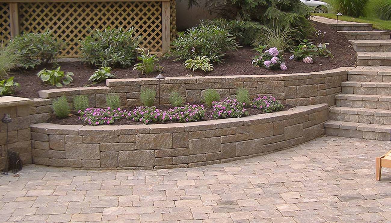 Backyard Retaining Wall Ideas