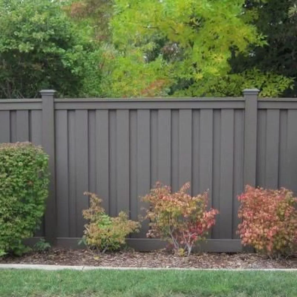 Outdoor Fence Decor