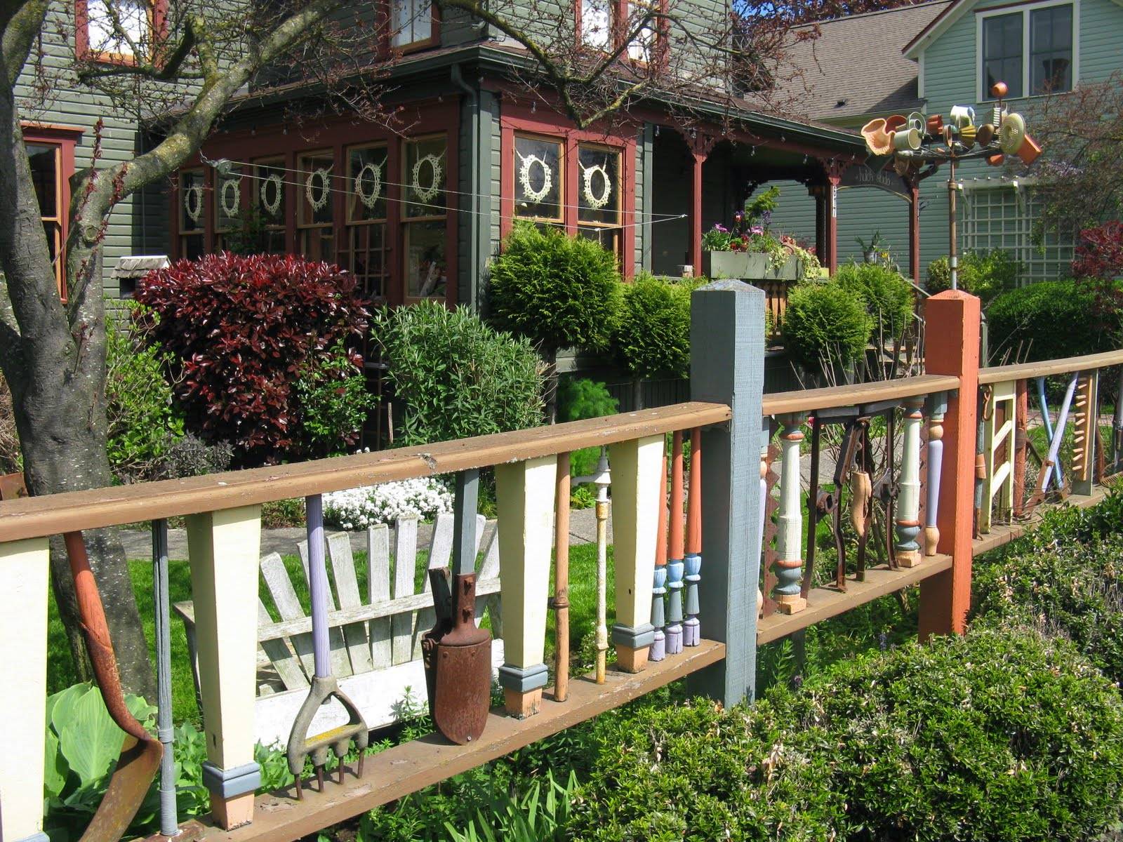 Cool Garden Fence Decoration Ideas
