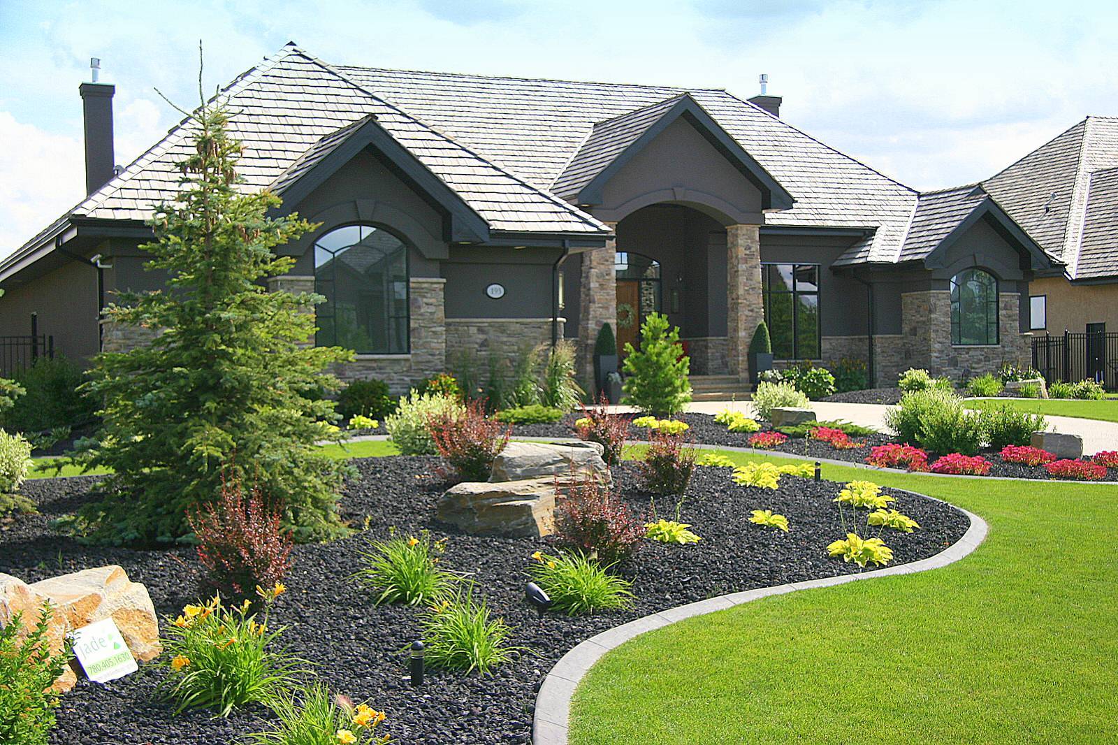 Black Mulch Landscaping Front Garden Landscape