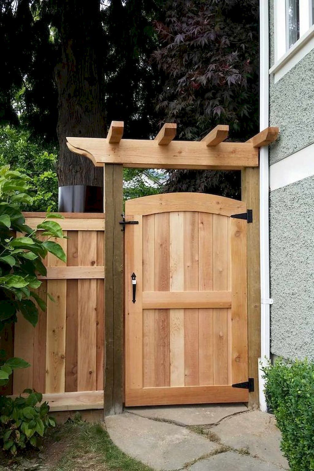 Wood Pallet Gate A Garden Decoration Construction