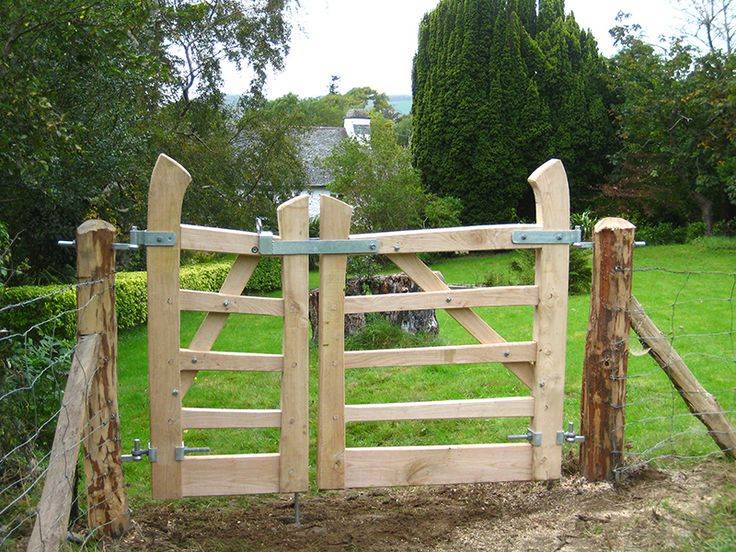 Easy Pallet Gate Diy Garden Fence